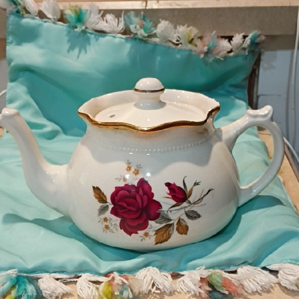 Vintage Arthur Wood Teapot